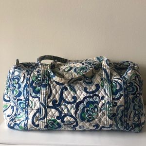 Vera Bradley duffel bag